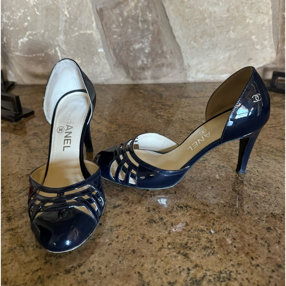 CHANEL Vintage Navy Blue Patent Leather Heels.